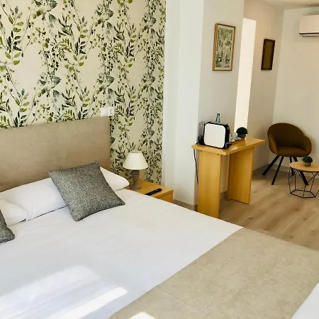 Hotel Alcamino Mompía