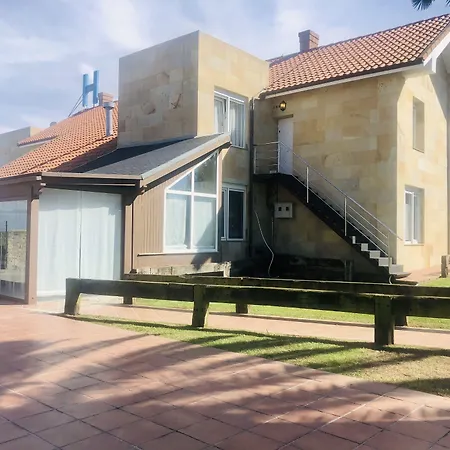 Alcamino فندق Mompía