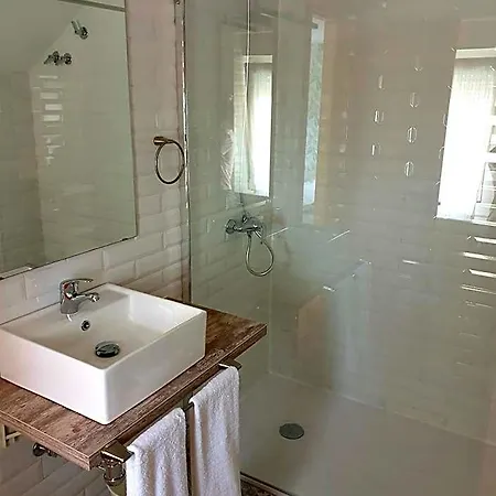 Hotel Alcamino Mompía