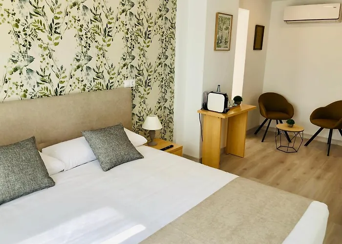 Hotel Alcamino Mompía