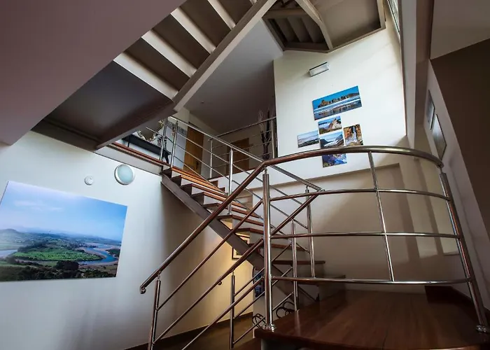 Alcamino Hotel Mompía