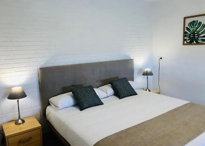 Alcamino Hotel Mompia