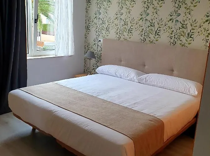 Hotel Alcamino Mompia